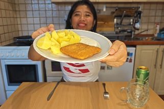 Filipínka objevuje smažák: Kulturní šok na talíři | Filipínka ochutnává Česko